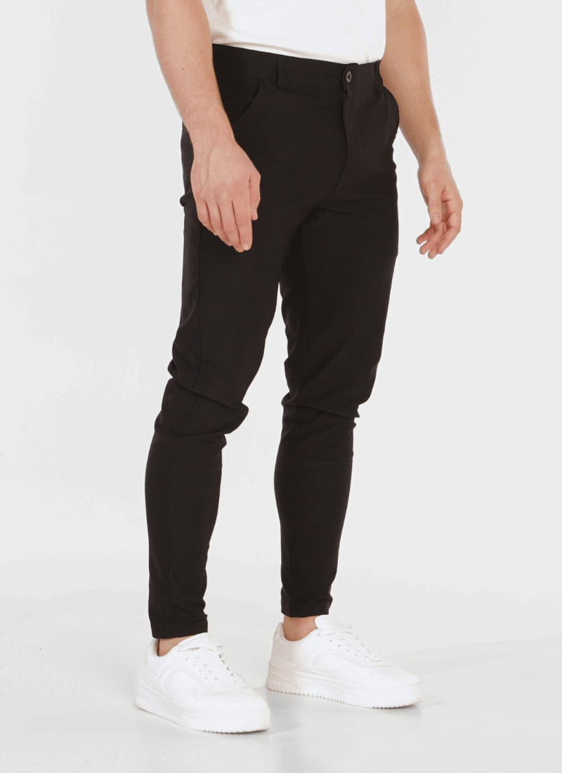 Leichte Chinos