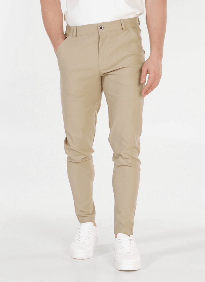 Leichte Chinos