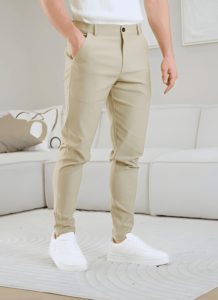 Leichte Chinos