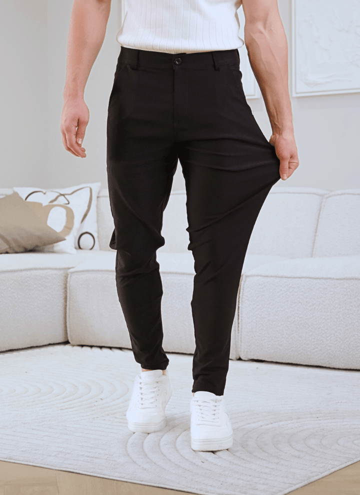 Leichte Chinos