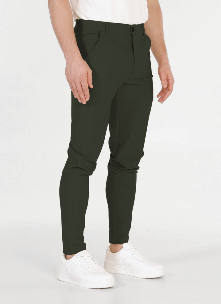 Leichte Chinos